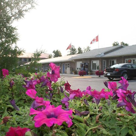 Moonlight Inn And Suites Sudbury Exterior foto